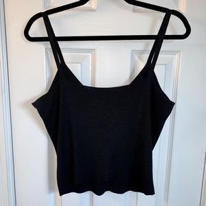 !NEW! Simple Black Tank Top (women)
